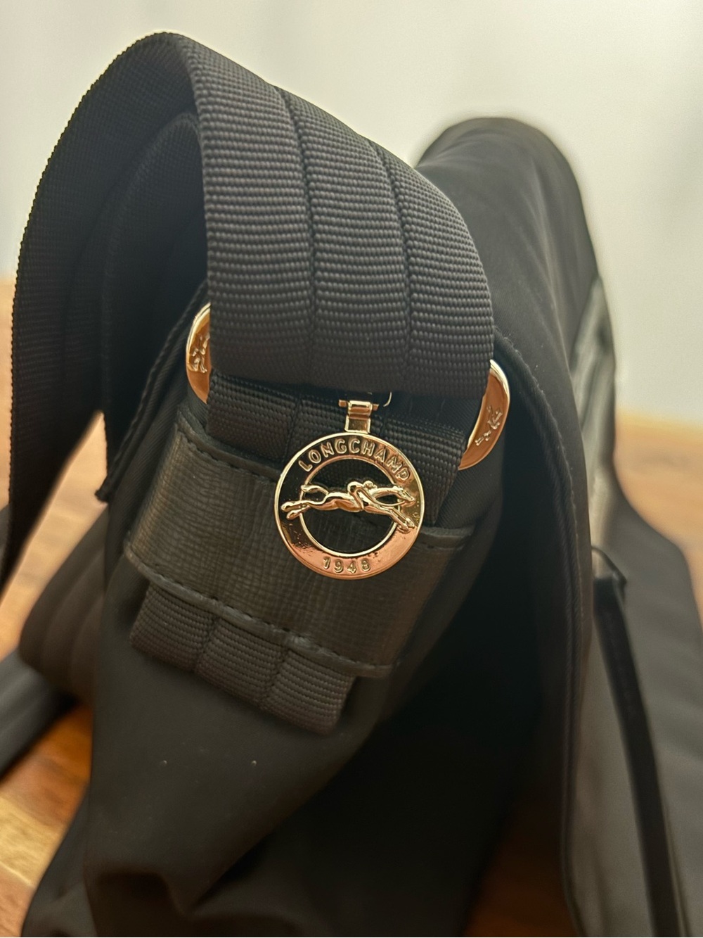 Longchamp | Le Pliage Neo Nylon Crossbody Messenger Bag | Black - Picture 4 of 9